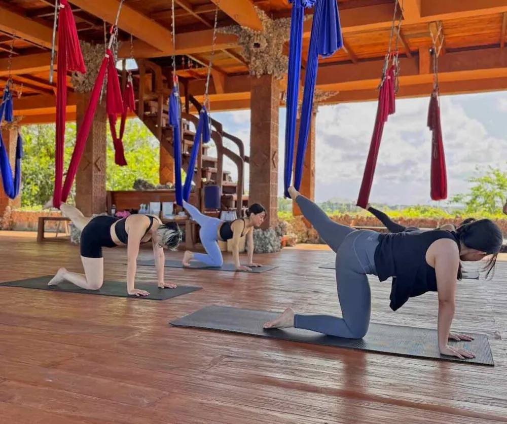 Aerial Pilates w/ Hanna Hereandnow — афиша