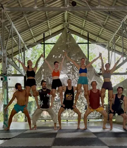 Acro Yoga Jam — афиша