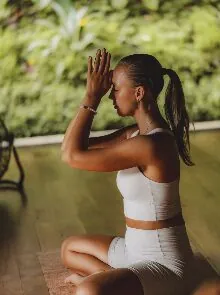 Rooftop Sunset Gentle Stretch Yoga w/ Leona Halvorsen — афиша