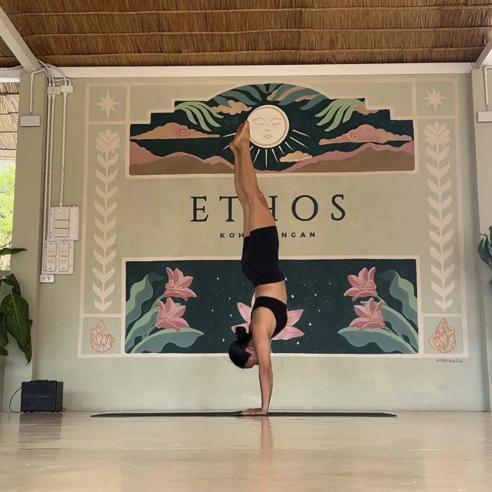Power Vinyasa w/ Fah — афиша