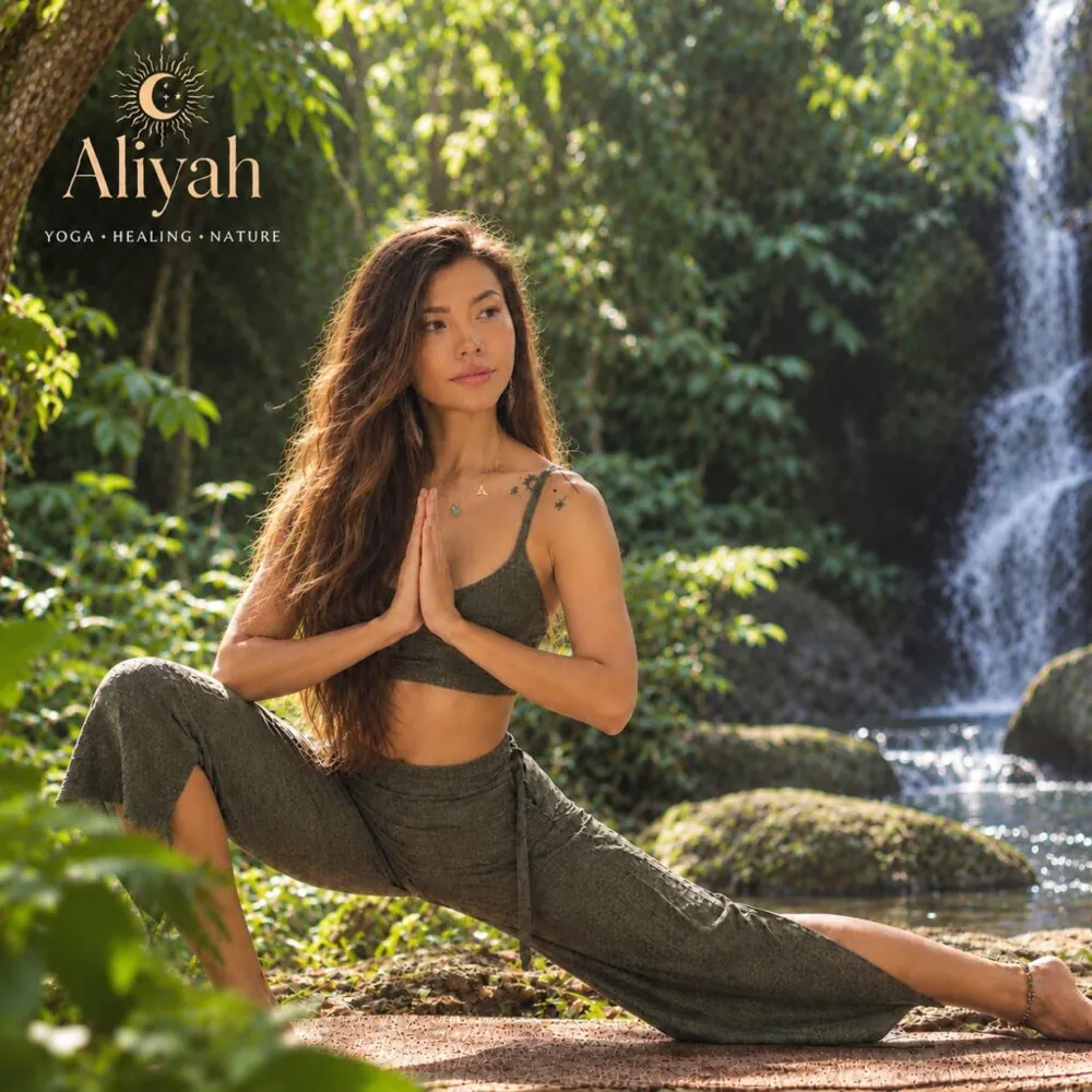 Hatha Yoga & Sound Healing w/ Aliyah — афиша