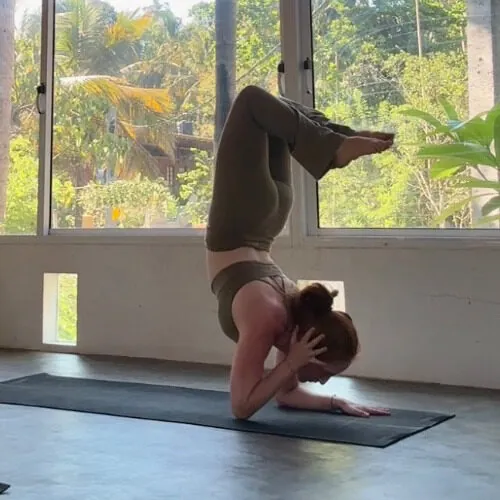 Rooftop Sunset Gentle Stretch Yoga w/ Danielle Klein — афиша