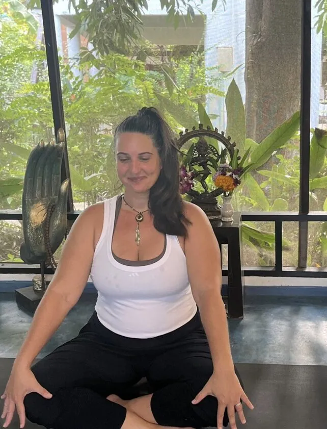 Feminine Yoga Flow: Coming Back Into Your Centre w/ Dana — афиша