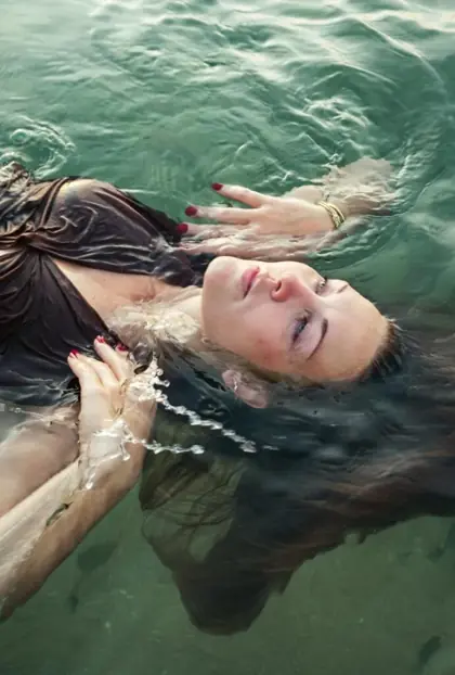 Female Self Expression: The Field w/ Yoana — афиша