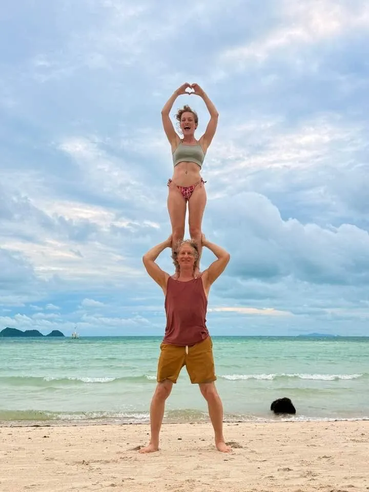 Acro Yoga Jam — афиша