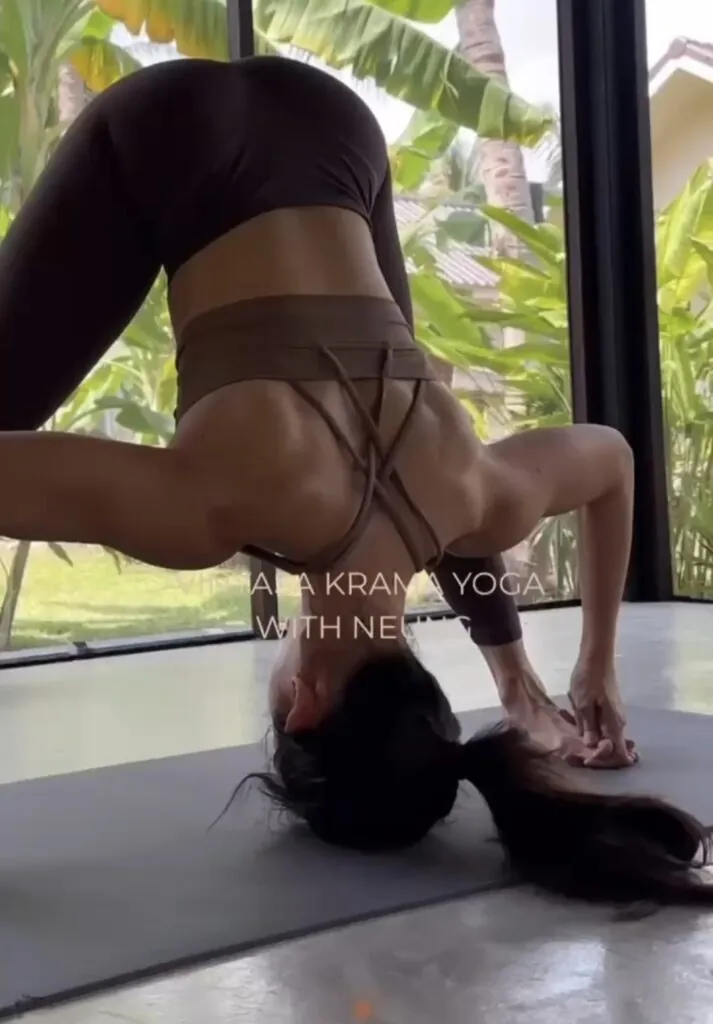 Vinyasa Krama Flow Yoga w/ Nueng — афиша